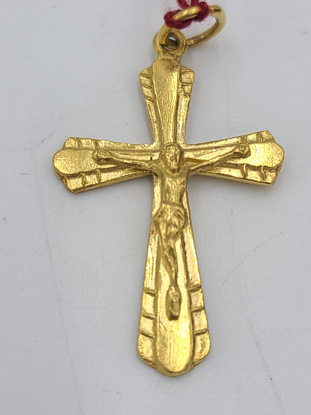 k783 Vintage Unisex 24kt Yellow Gold Cross Pendant