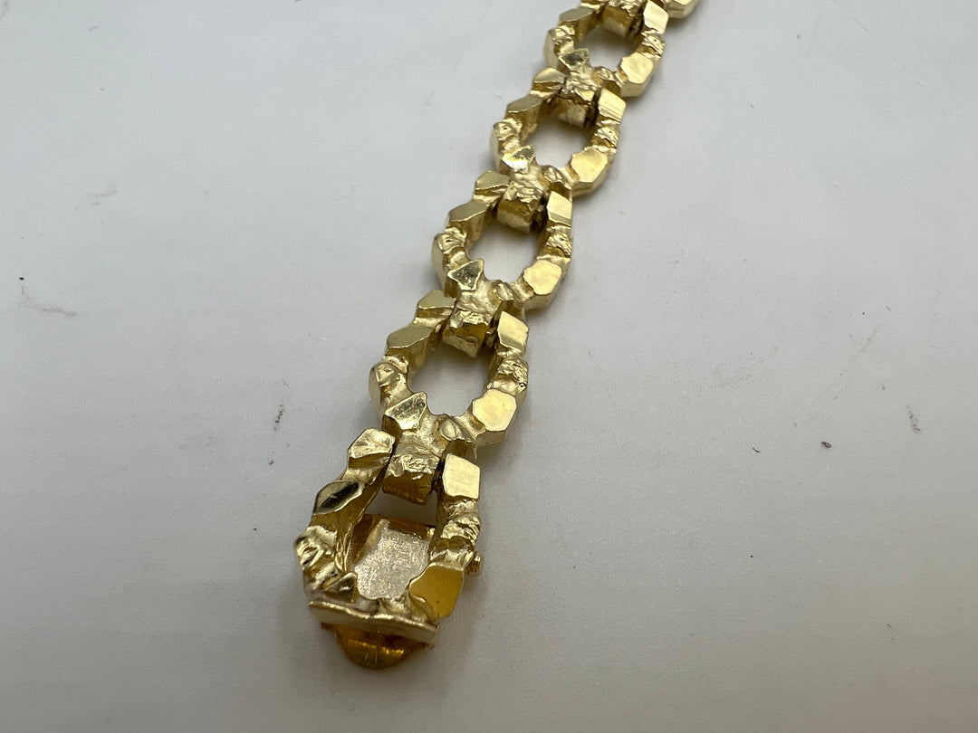 t770 Beautiful Yellow Gold Nugget Horseshoe Bracelet