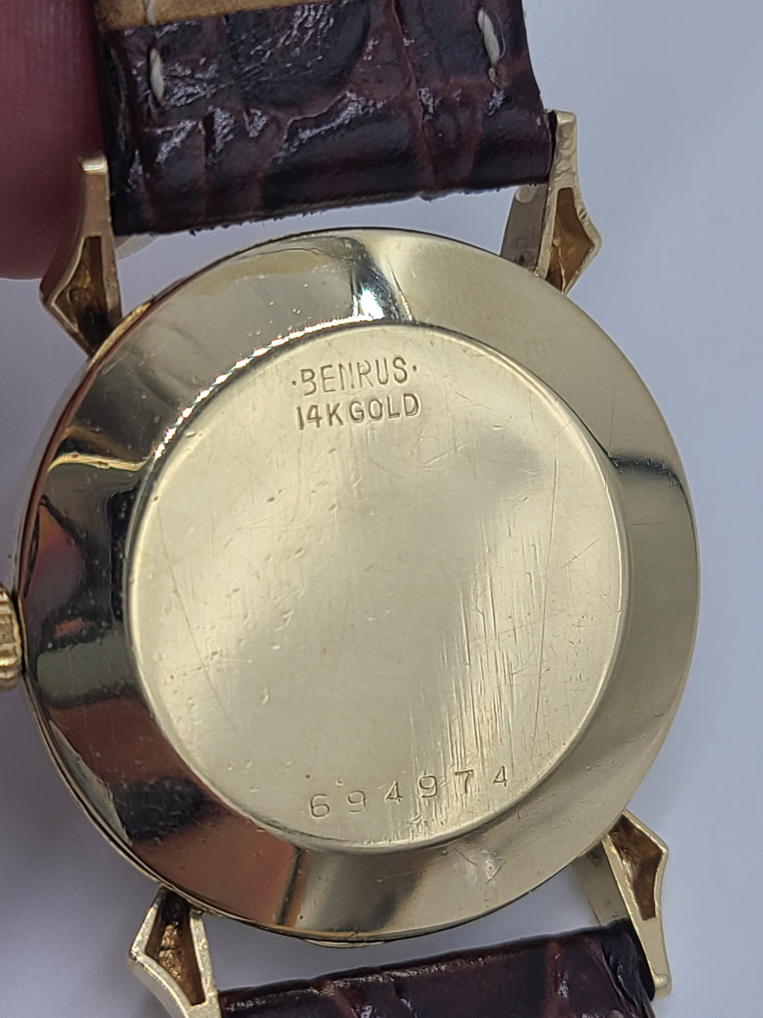 k742 Men's Vintage Mechanical 14kt Yellow Gold Benrus Wristwatch