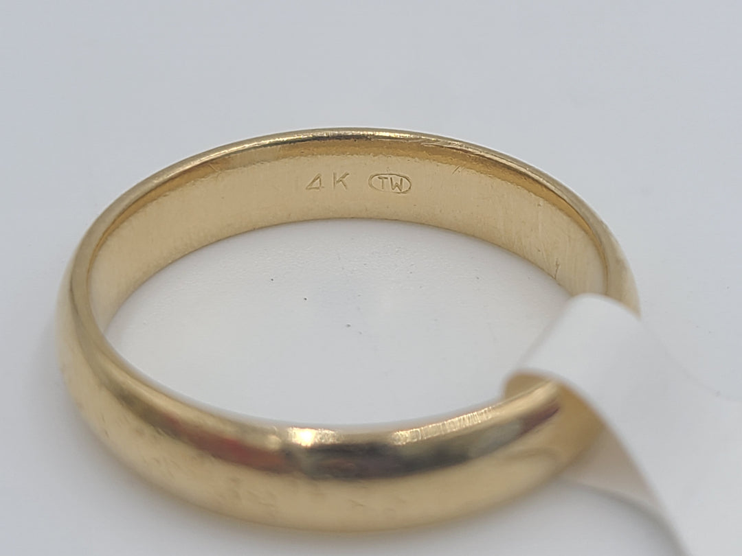 k689 Simple Unisex 14kt Yellow Gold Wide Wedding Band