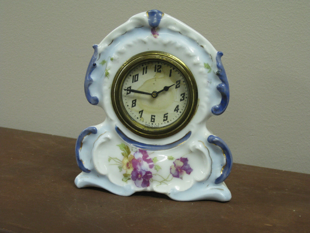 g207 1920s American Made Miniature Clock