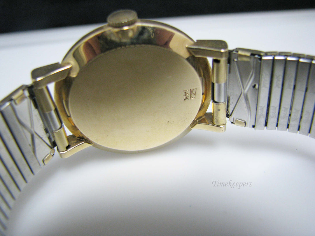 j123 Nice Vintage 14k YG Lecoultre Watch with Speidel Stretch Band