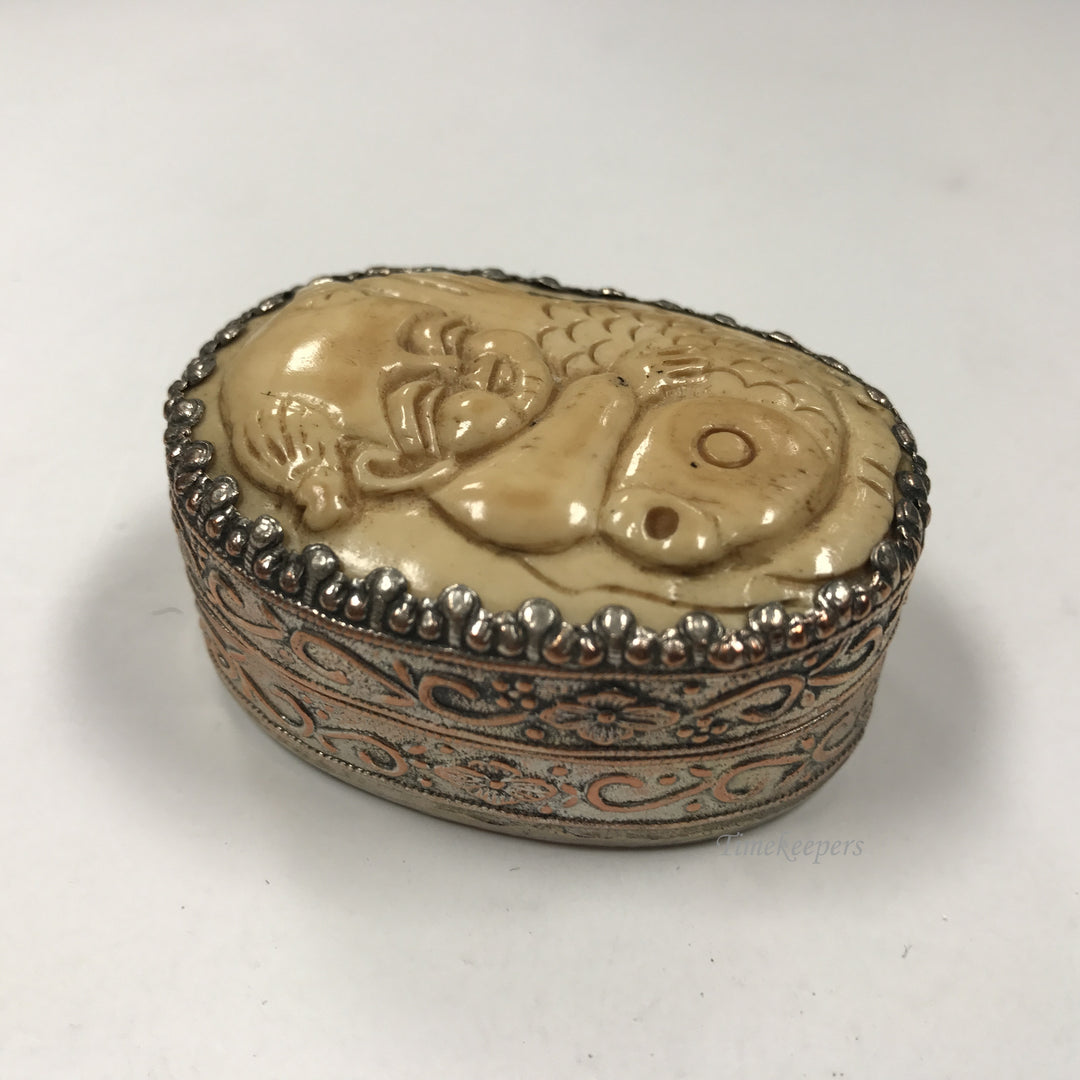 d319 Vintage Unique Authentic Carved Jewelry Powder Trinket Box with Mirror
