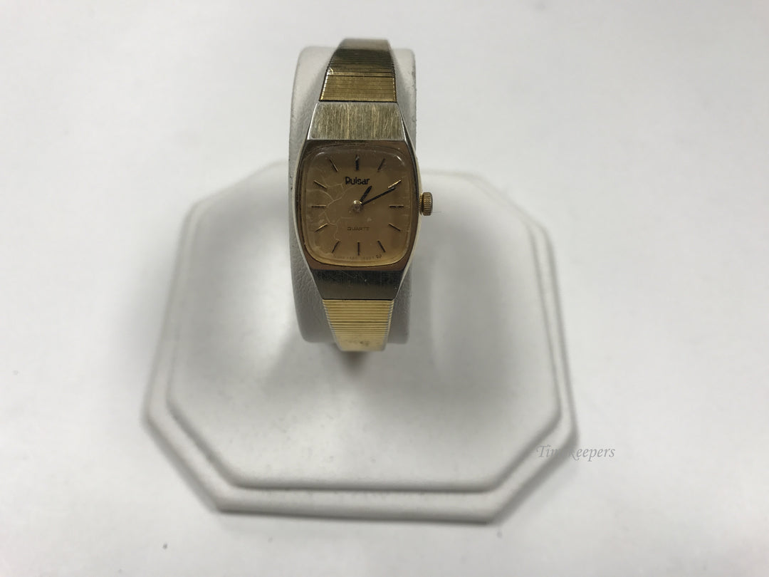d354 Vintage Pulsar Quartz Golden Tone Case Stainless Steel Wrist Watch