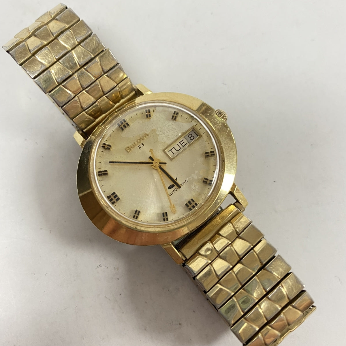 Bulova 23 store automatic