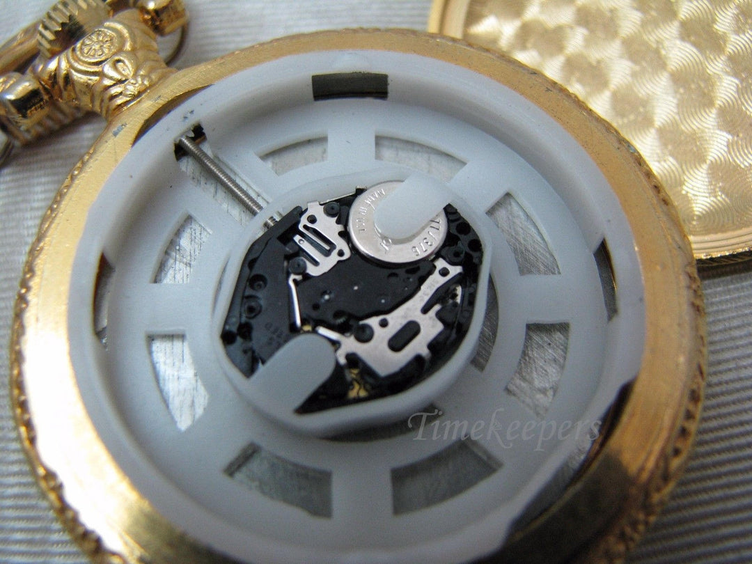 c089 Delightful Gold Tone Special Srea Quartz Pocket Watch from Hong Kong