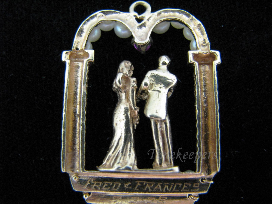 a737 Vintage 14k Yellow Gold Bride &amp; Groom Pendant with Ruby &amp; Small Pearls