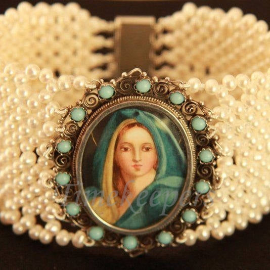 BRACELET Hand Made Virgin Mary Pearl Bracelet