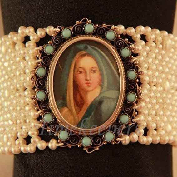 BRACELET Hand Made Virgin Mary Pearl Bracelet