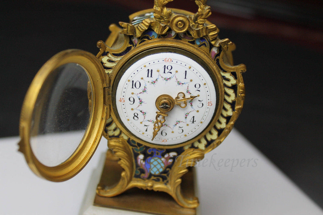 a1050 Gorgeous Vintage French Miniature 8 day Mantel Table Clock