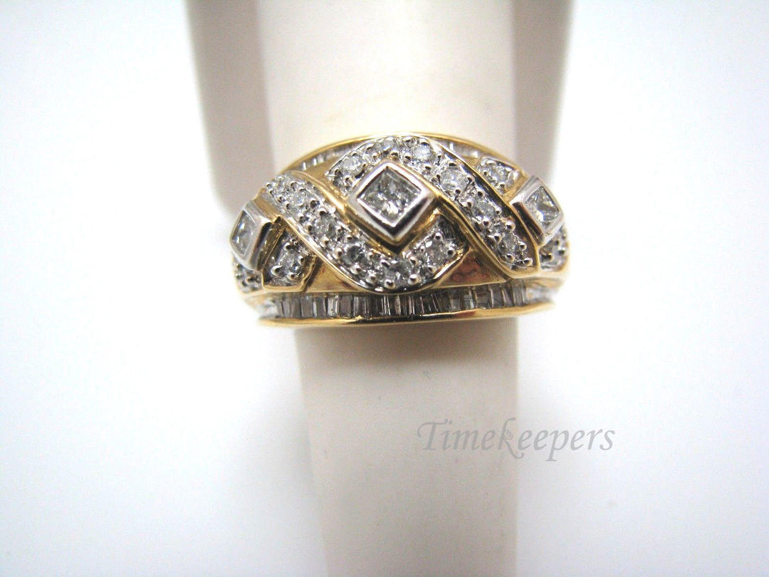 a806 Vintage Original Stunning Multi-Diamond Ring in 10k Yellow Gold