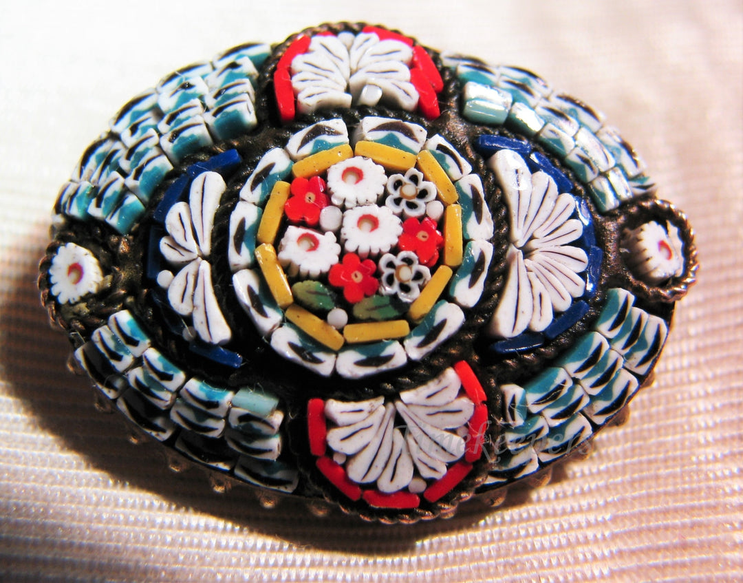 a1055 Vintage Italian Micro Mosaic Oval Brooch in Blues and Reds