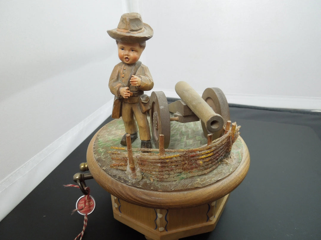 g386 retro Genuine Thorens Swiss Music Box with Boy and a Cannon