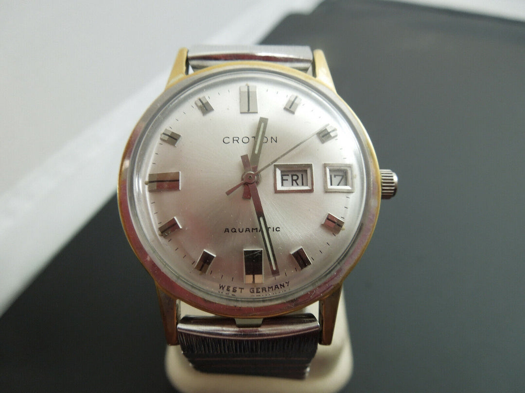 g374 Classic Croton Aquamatic Watch with Stainless Steel