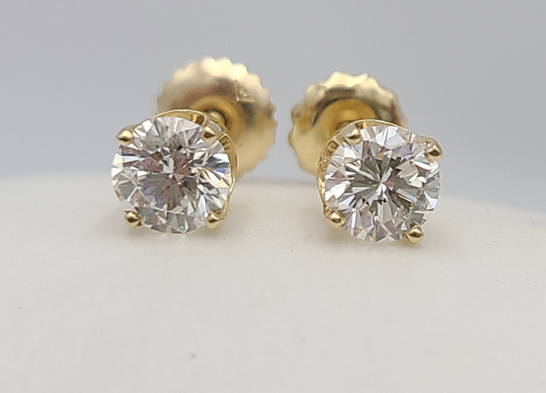 k939 Stunning 1ct Diamond Stud Earrings in 14kt Yellow Gold