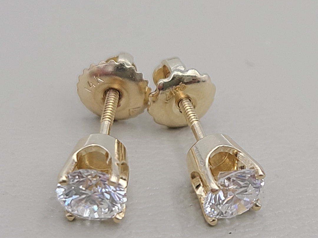 k939 Stunning 1ct Diamond Stud Earrings in 14kt Yellow Gold