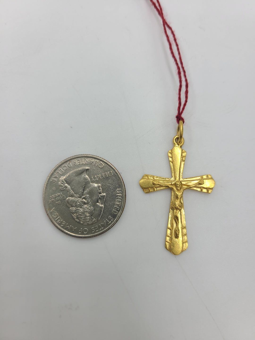 k783 Vintage Unisex 24kt Yellow Gold Cross Pendant