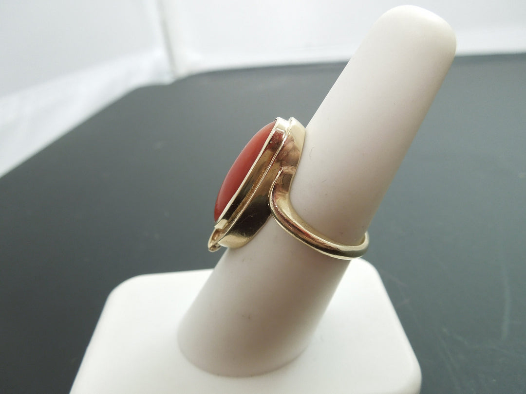 g397 Elegant 10kt Yellow Gold Carnelian Ring size 6