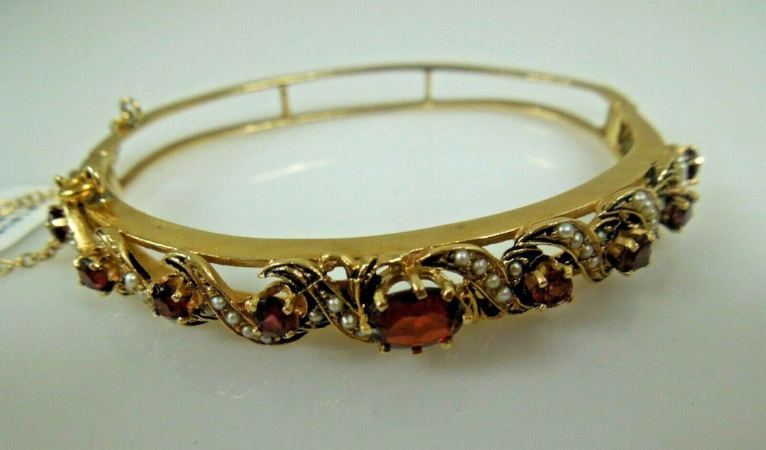 r118 14k Yellow Gold Garnet Seed Pearl Beautiful Bangle Bracelet with Safety Chain 19g Signed