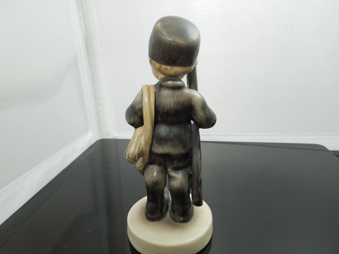 g432 Collectable Hummel Goebel Figurine Boy with Rope &amp; Ladder