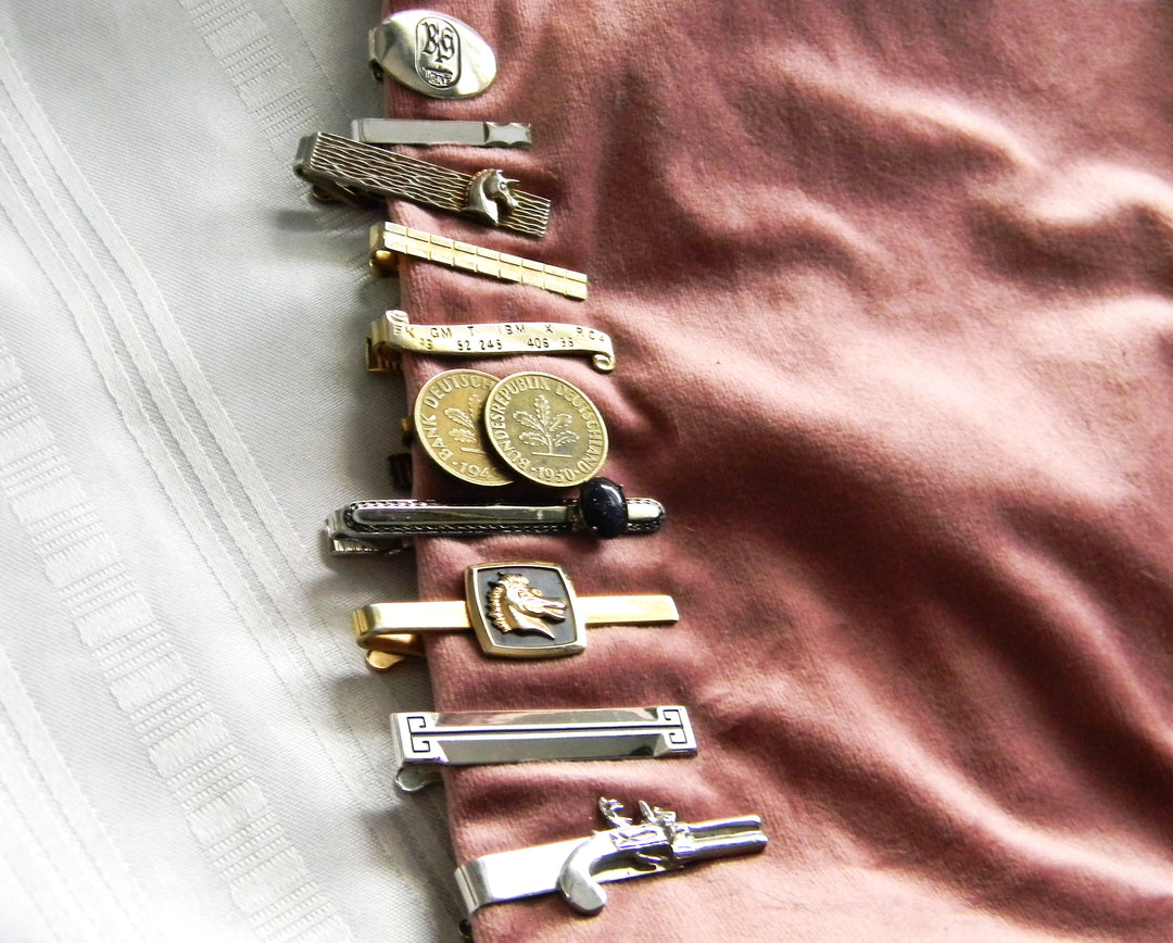 p377 Lot of 10 Vintage Tie Bars/ Clips Swank, Hickok and others