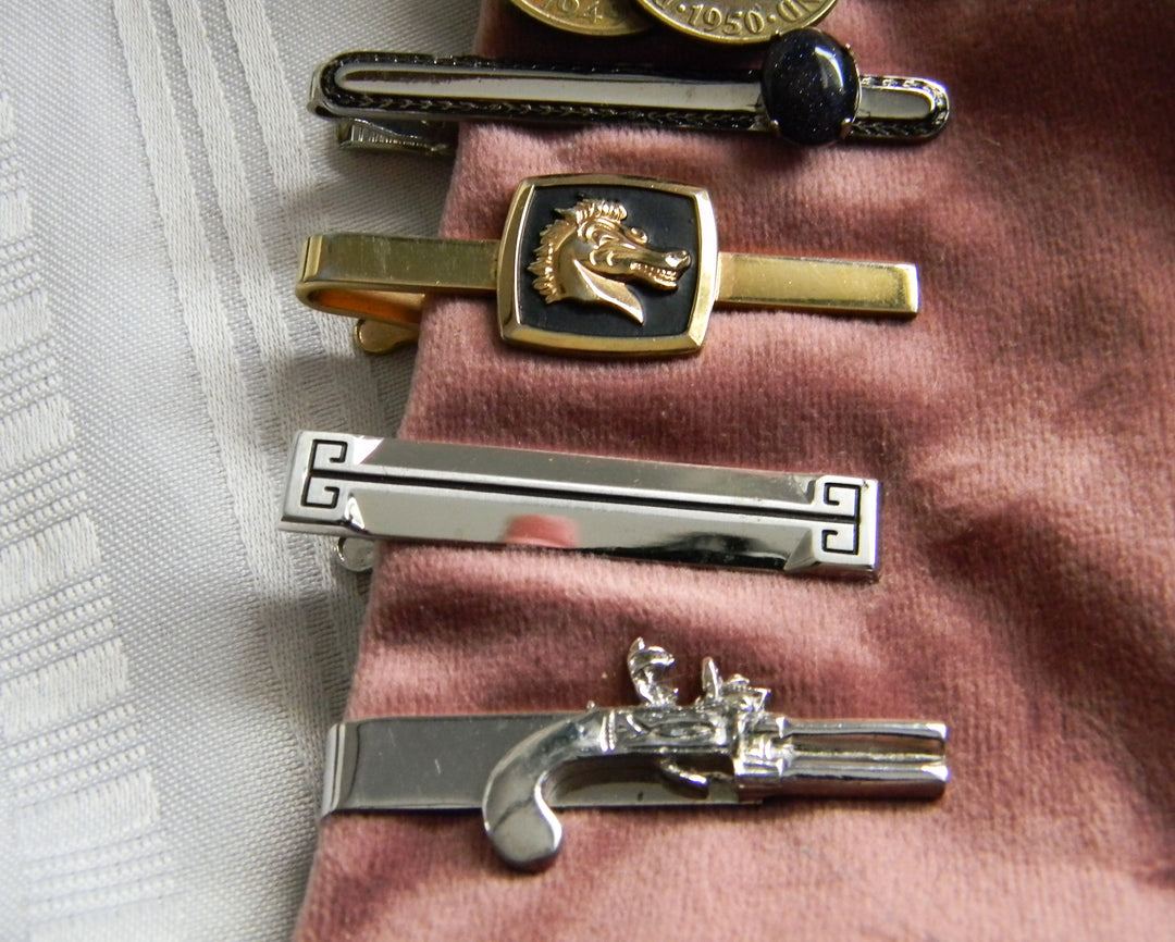 p377 Lot of 10 Vintage Tie Bars/ Clips Swank, Hickok and others