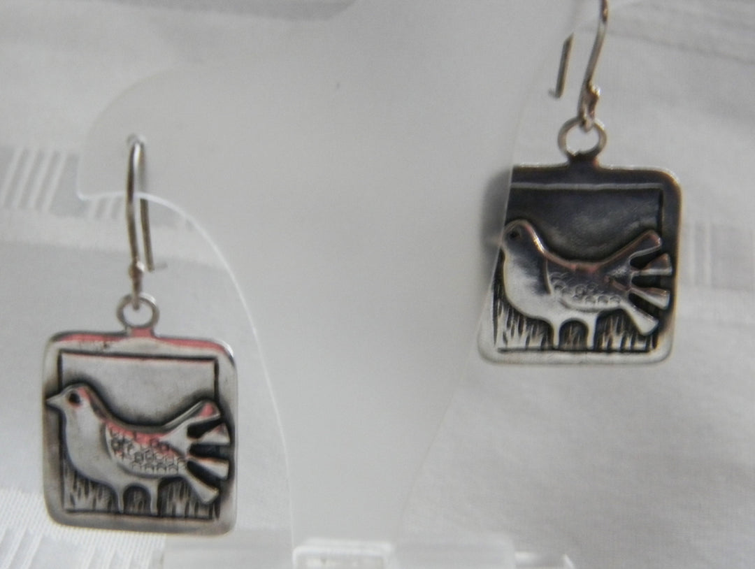 p391 Sterling Silver Dangle Earrings with Bird on the Front