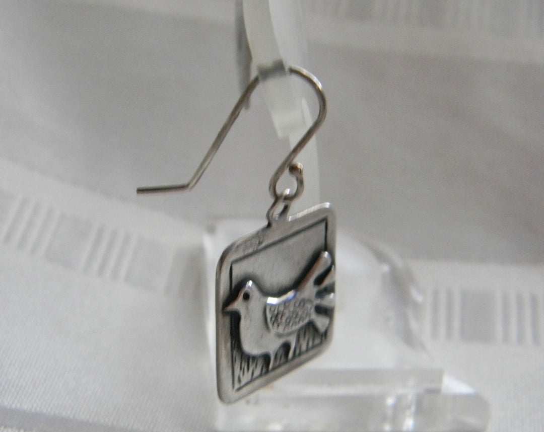 p391 Sterling Silver Dangle Earrings with Bird on the Front