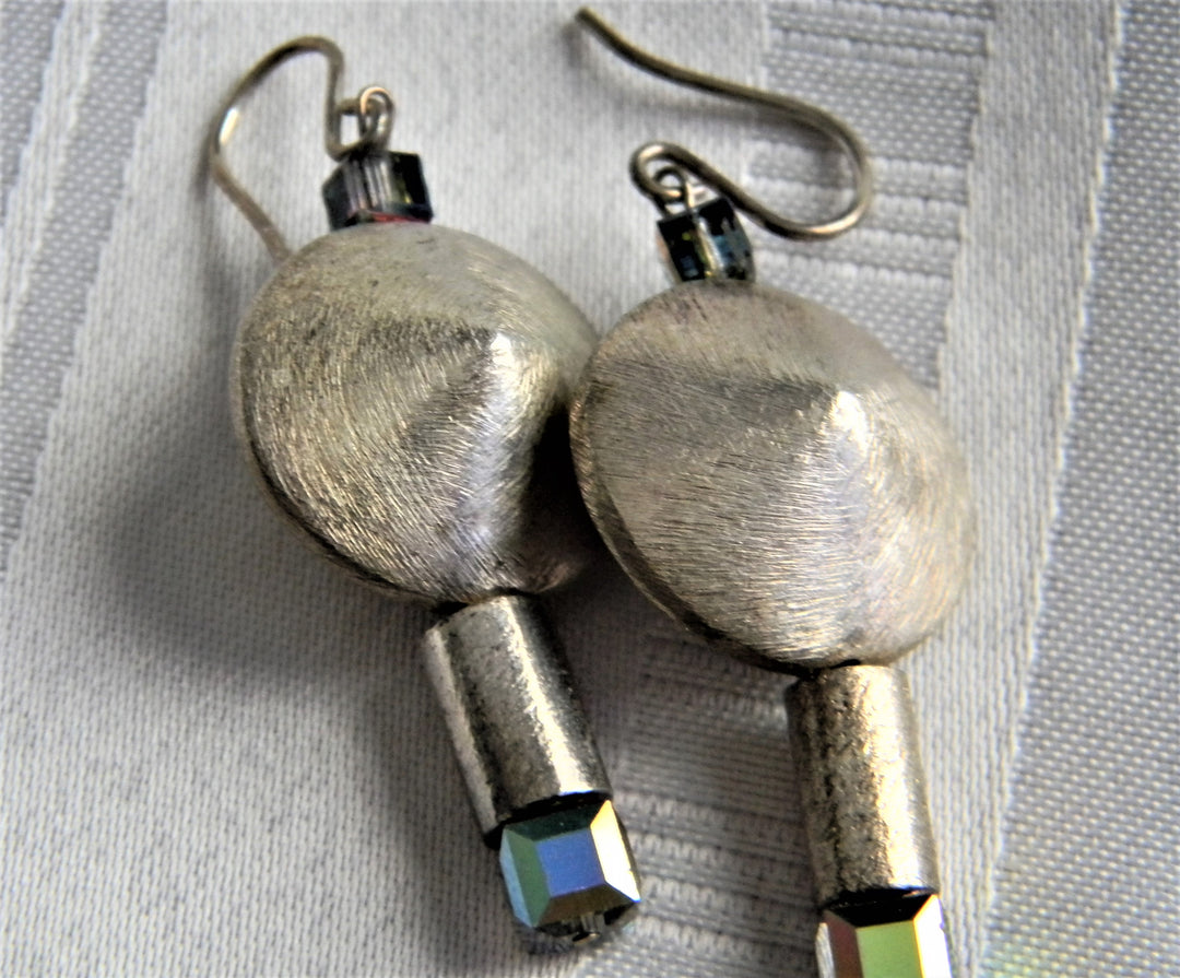 p393Unique Beautiful Silver Dangle Earrings with Borellis stones