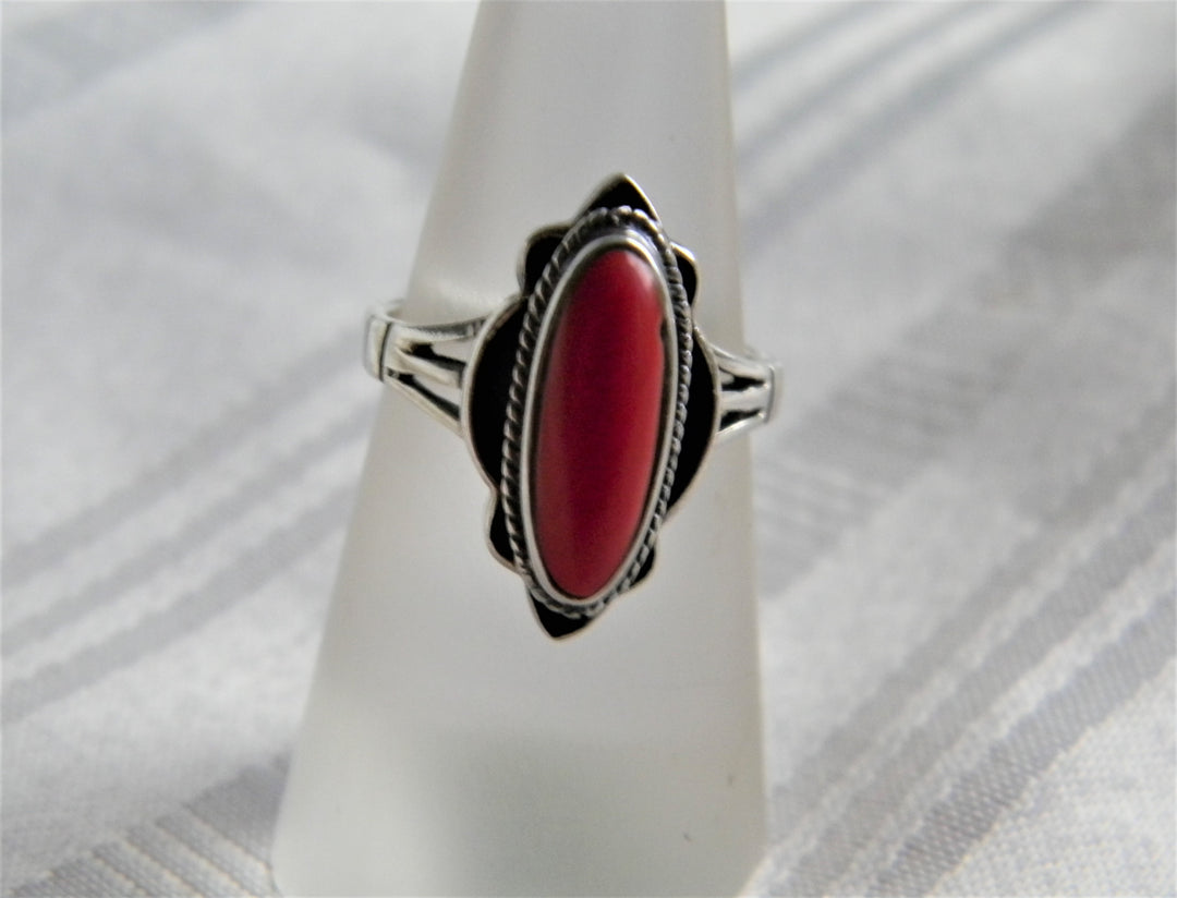 p404 Beautiful Sterling Silver Carnelian Ring