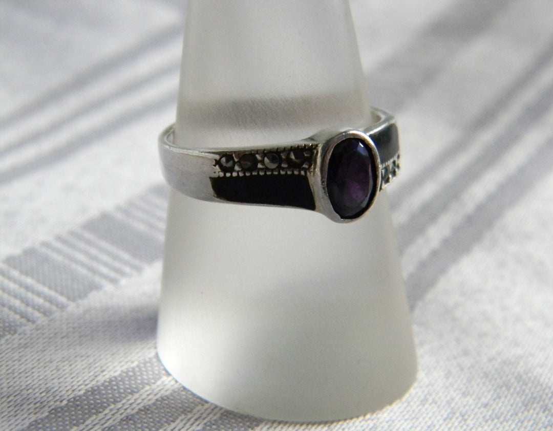 p407 Beautiful Sterling Silver Ring with Oval Purple Stone, Marcasite, Enamel