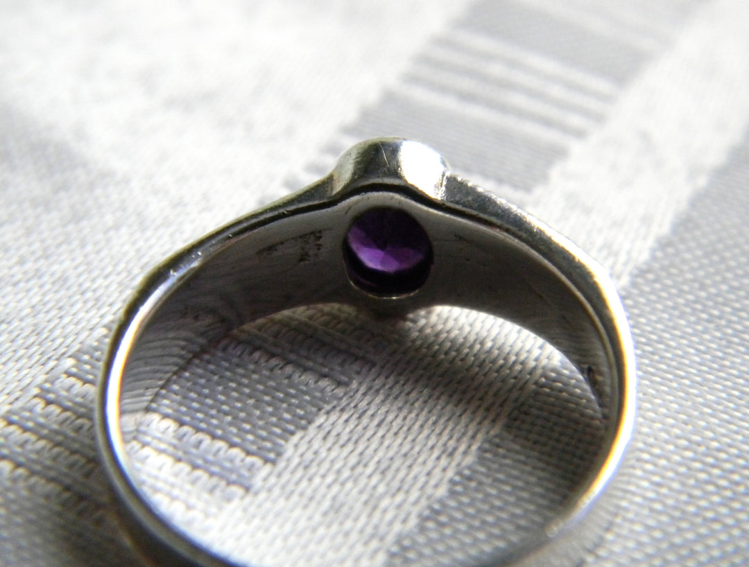 p407 Beautiful Sterling Silver Ring with Oval Purple Stone, Marcasite, Enamel