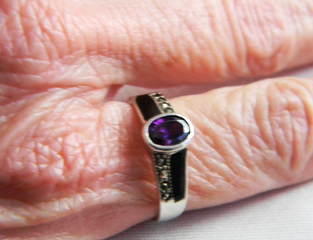 p407 Beautiful Sterling Silver Ring with Oval Purple Stone, Marcasite, Enamel