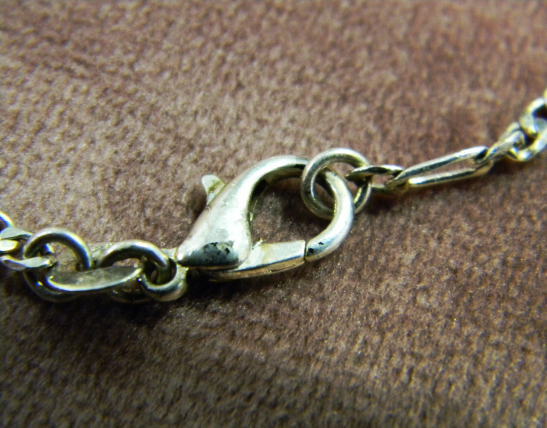 p416 Nice Sterling Silver Figaro Chain with a Skeleton Key Pendant