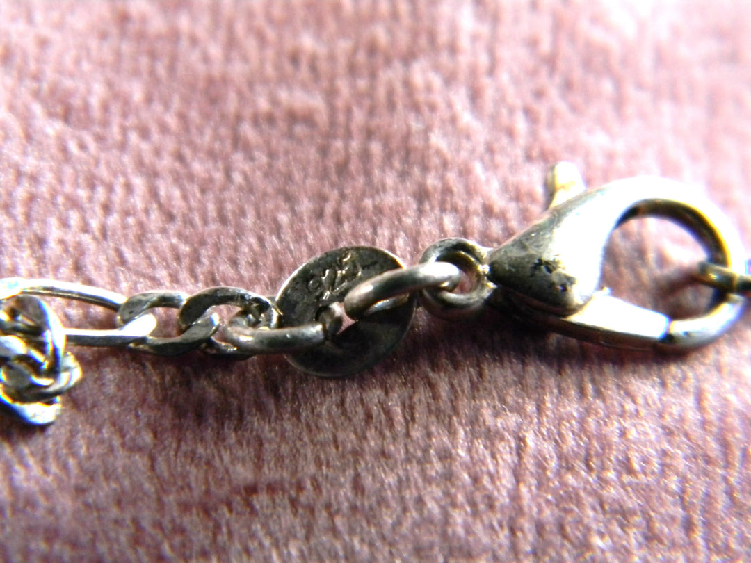 p416 Nice Sterling Silver Figaro Chain with a Skeleton Key Pendant