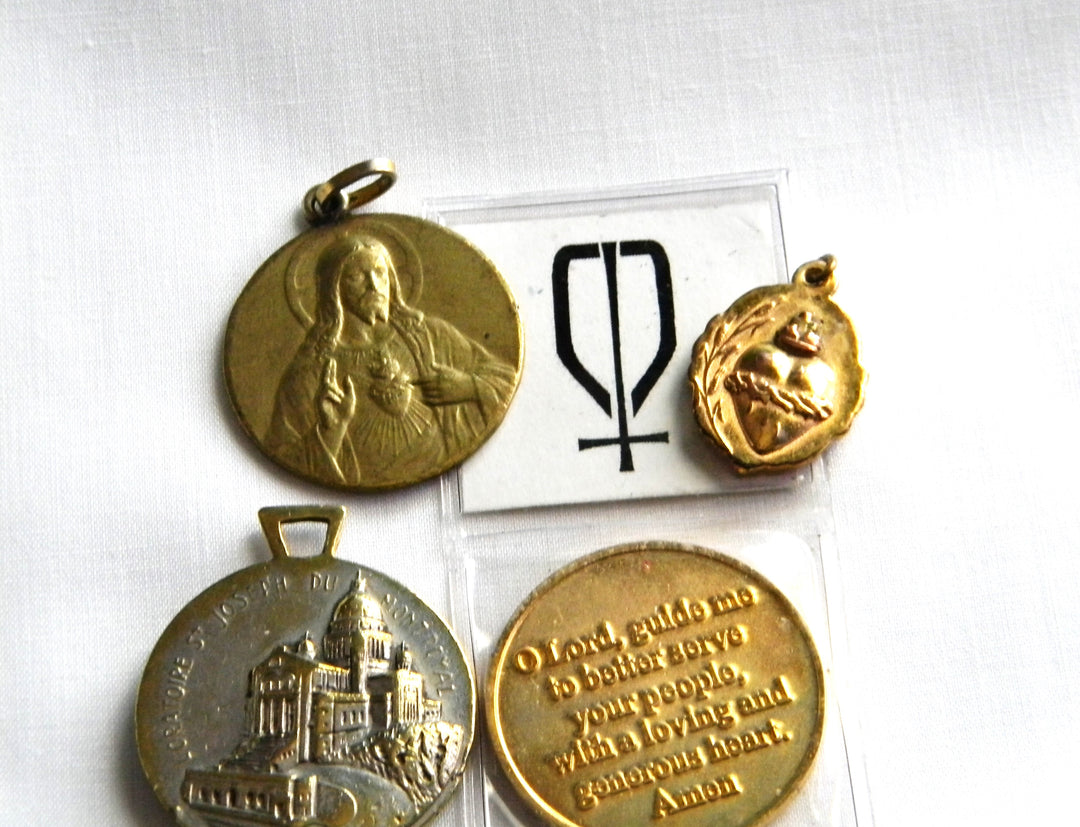 p420 Lot of 4 Preowned Catholic Medals