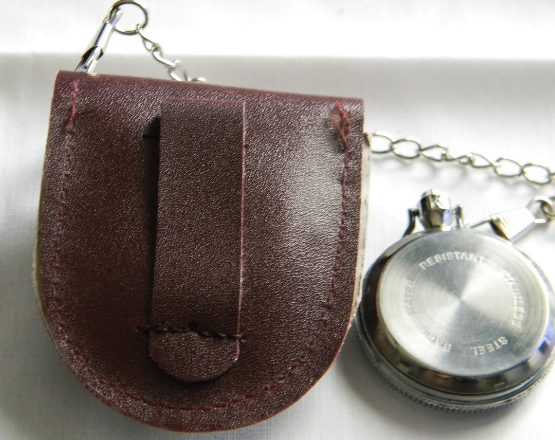 p423 Nice Silver Tone Ya WeiSi Quartz Pocket Watch with Leather Belt Holder