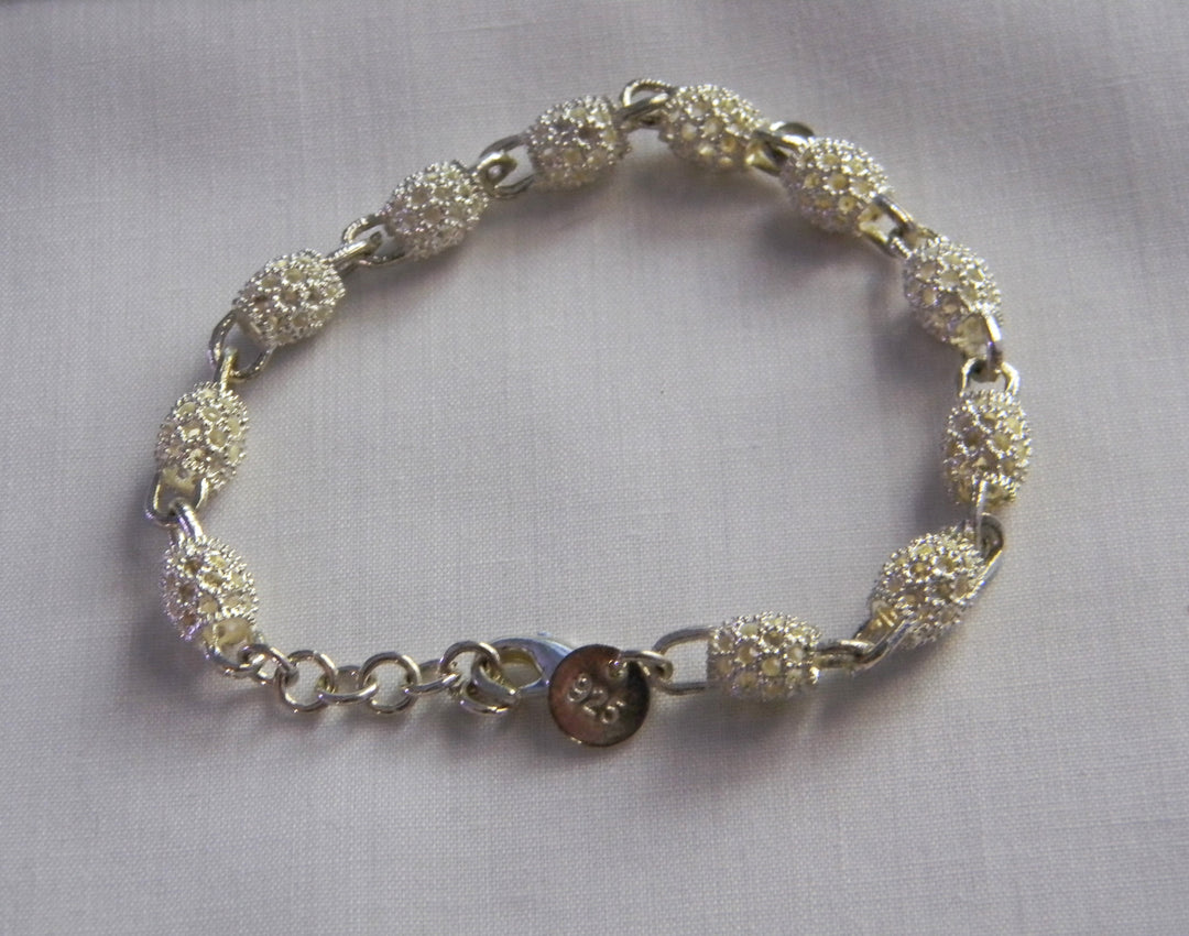 p433 Beautiful Sterling Silver Filigree Link Bracelet