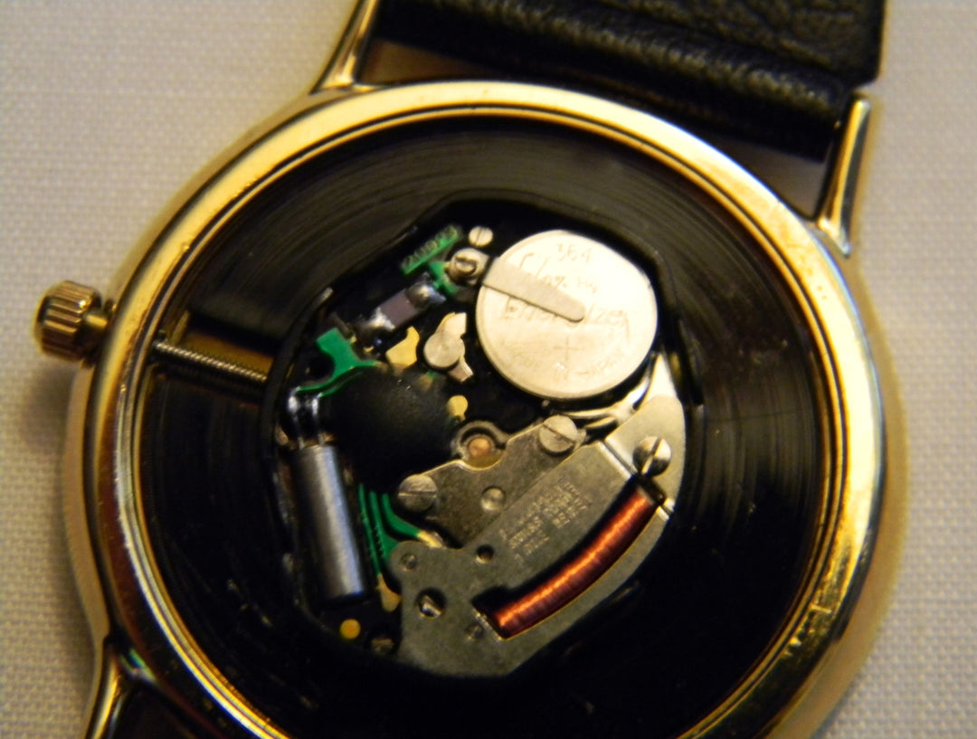 p438 Nice Black and Gold Chromachron Watch with Quartz Movement