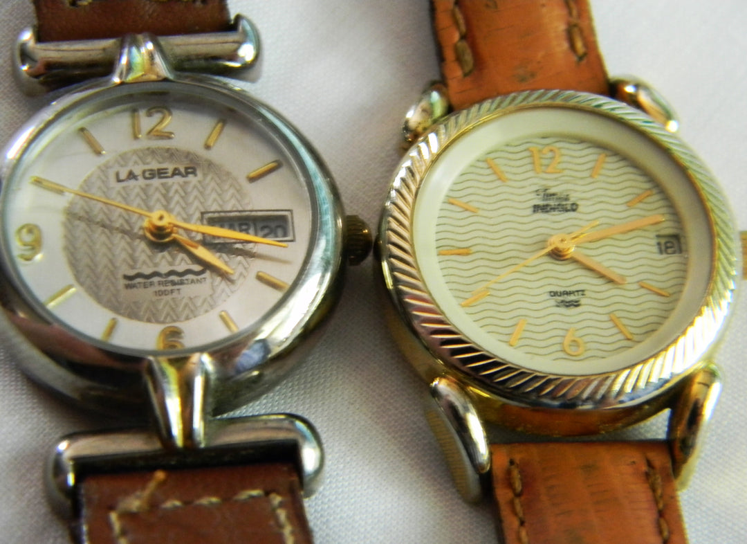 p440 Lot of two Ladies Quartz Watches LA Gear and Timex