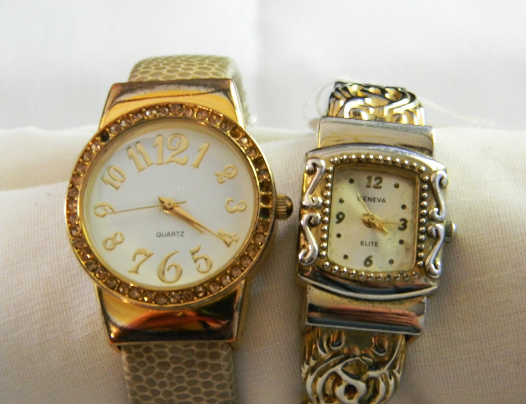 p441 Lot of two Ladies Quartz Bangle Bracelet Watches Geneva