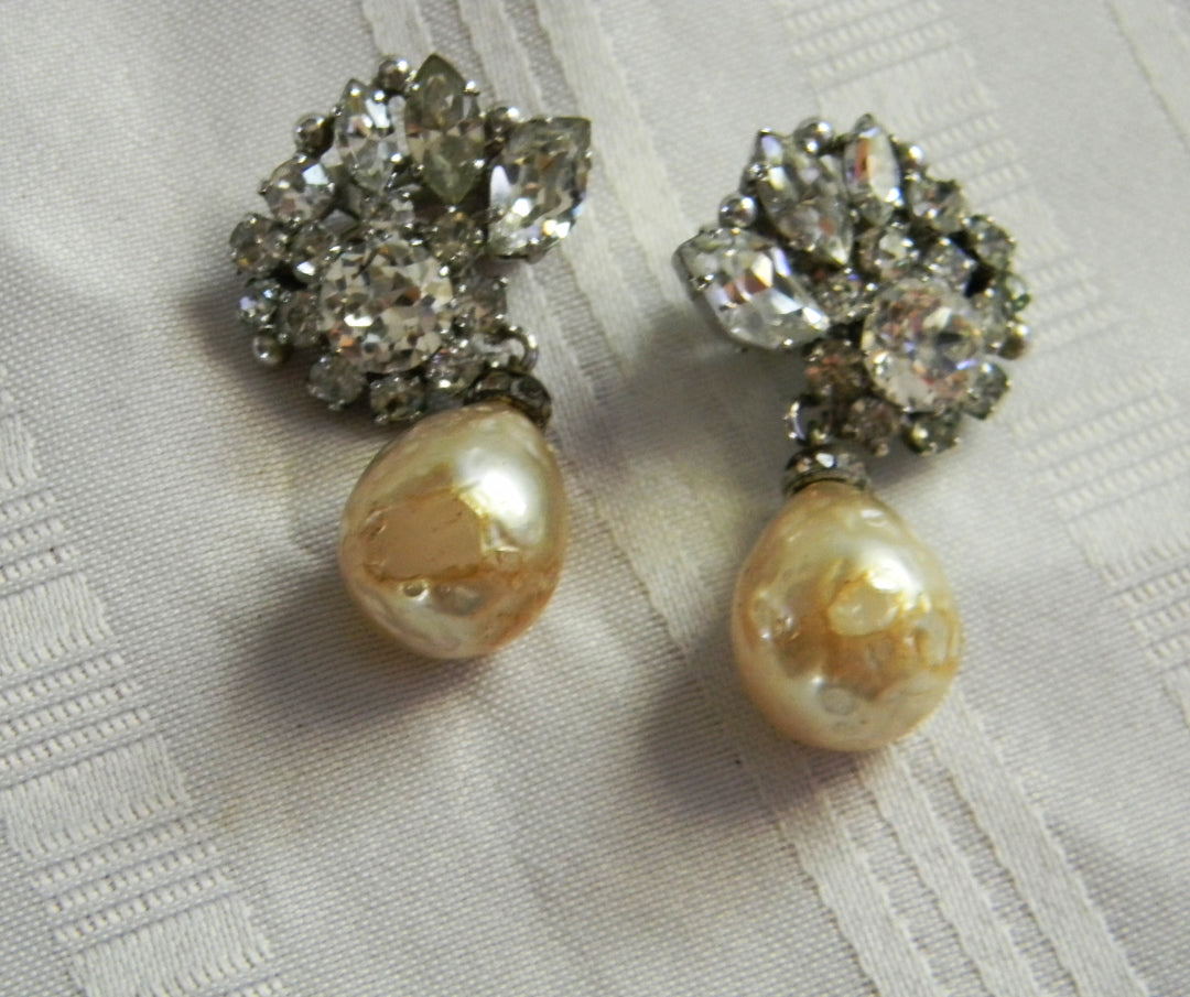 p457 Lovely Vintage Clip On Earrings with Crystals and Faux Dangle Pearl