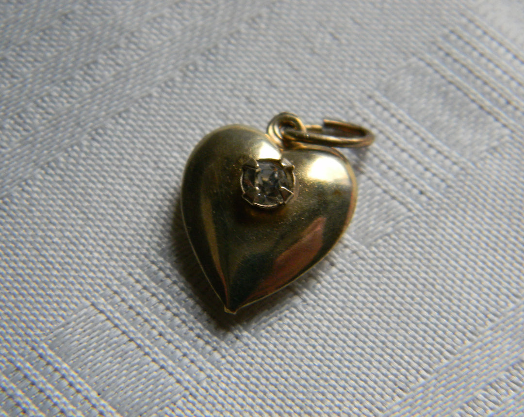 p466 Set of 4 Heart Locket/ Pendant in Gold/Silver Tone (No chain)