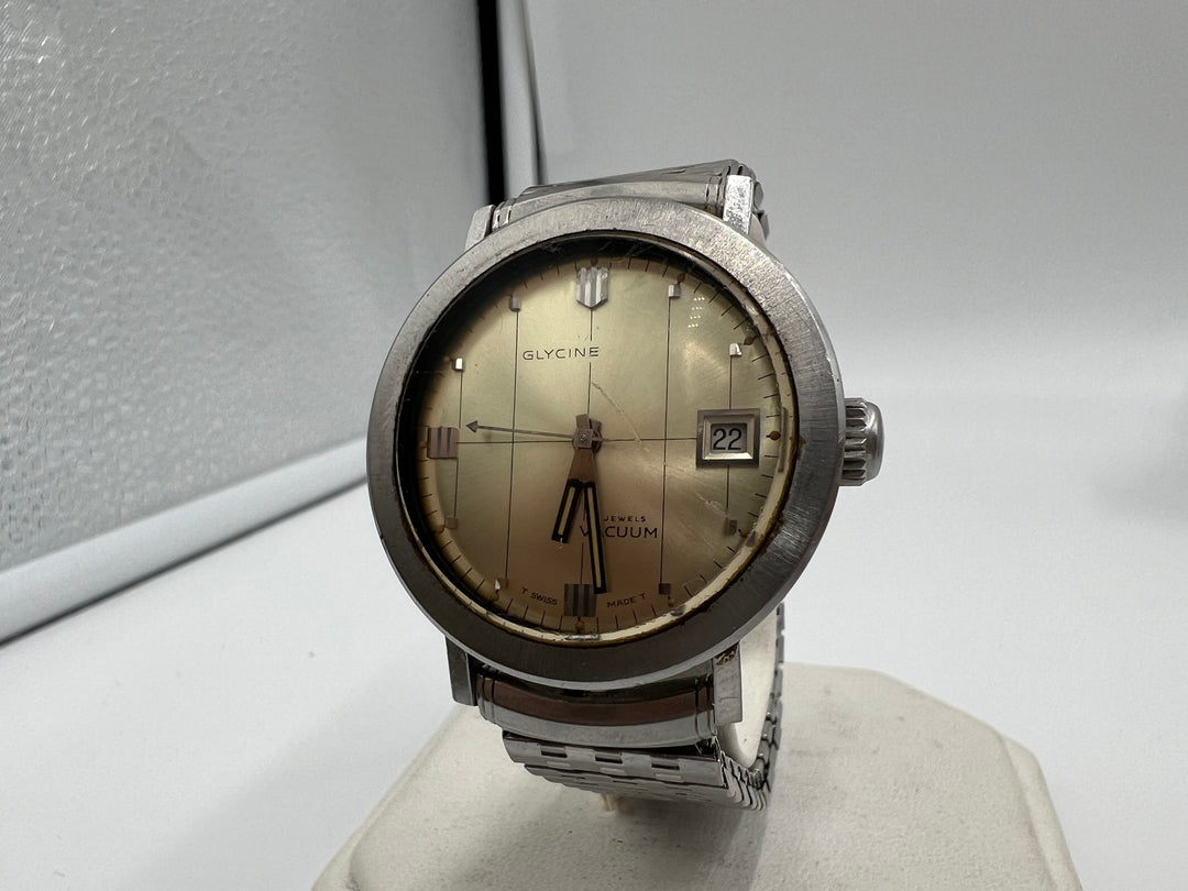 u071 Glycine 1960s Vacuum Date 23 Jewels Wrist Watch