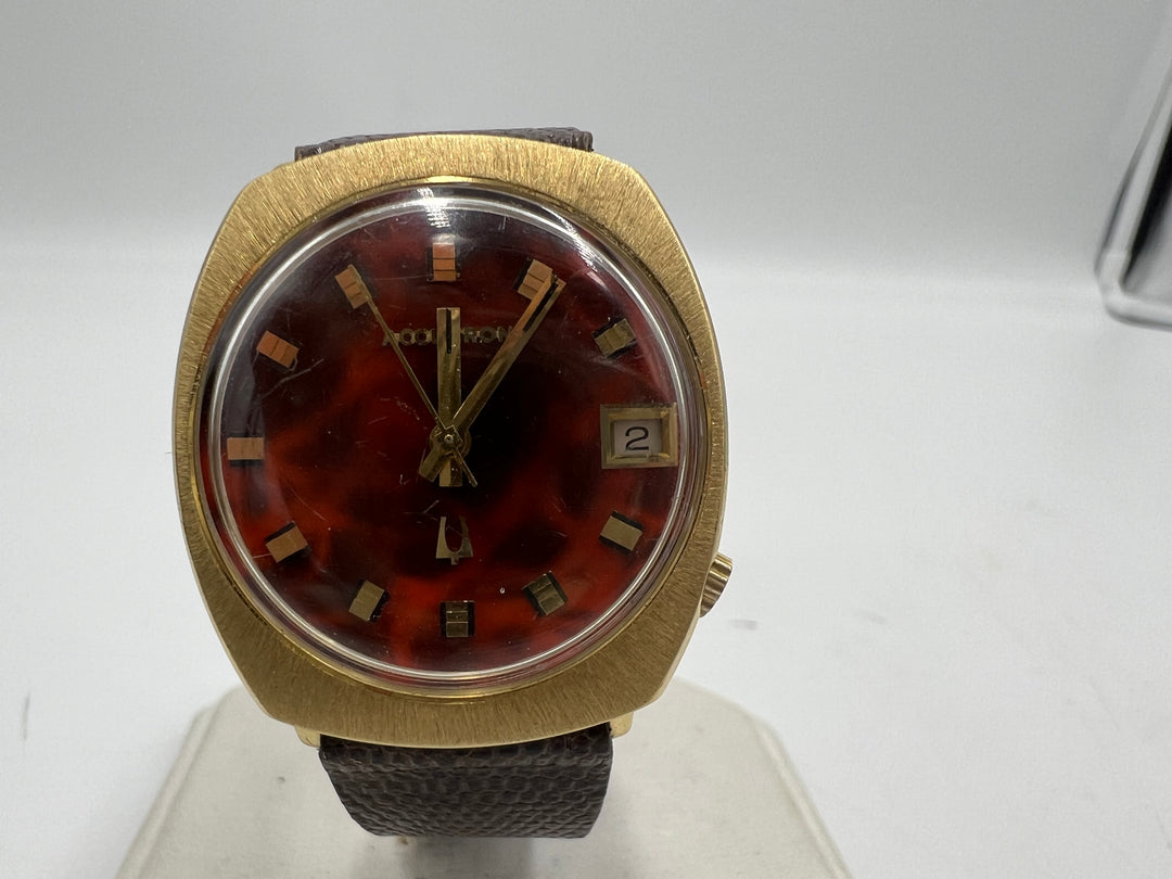 u077 Bulova Accutron 14k Gold Case w/ Leather Band