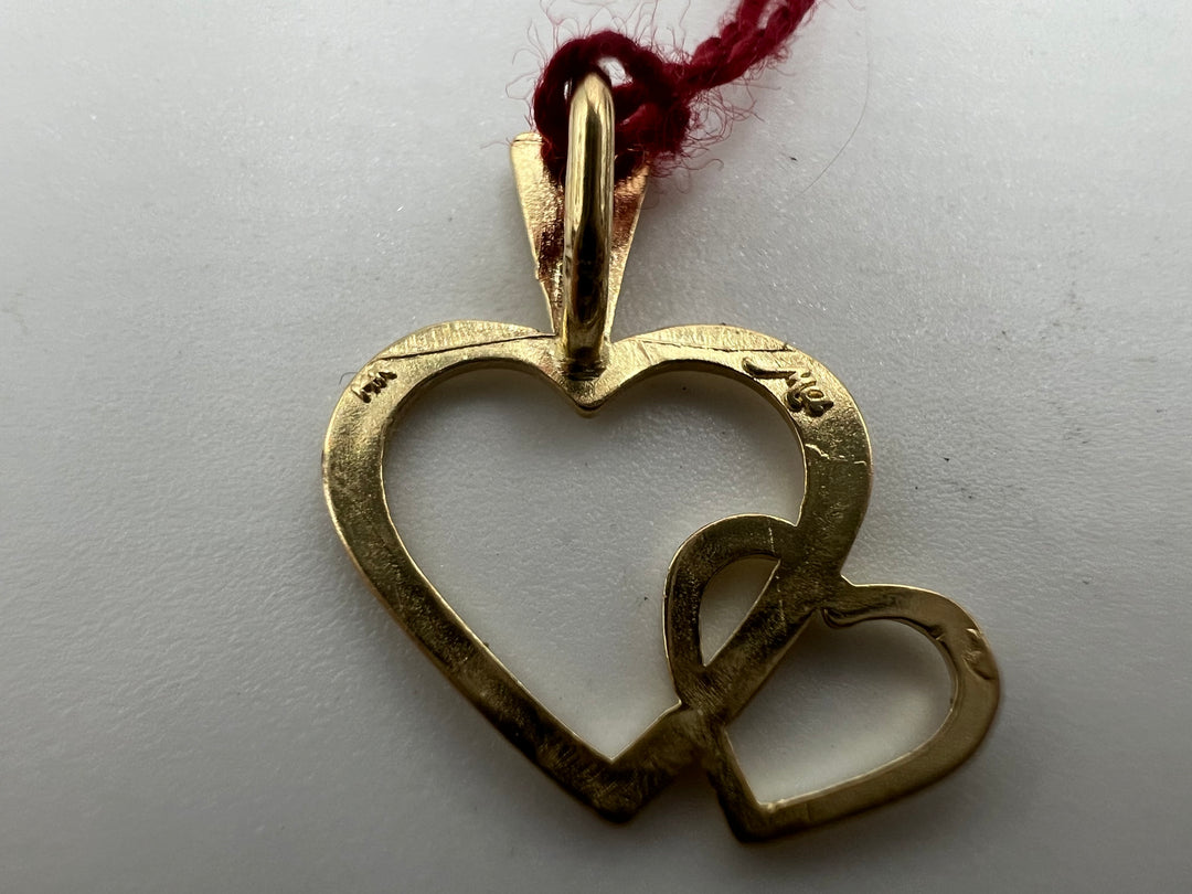 u130 Stunning 14kt Yellow Gold 2 Hearts Charm Pendant