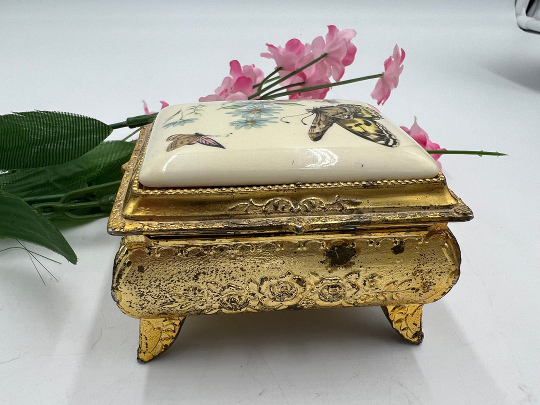 u135 Elegant Butterfly Gold Tone Trinket Box