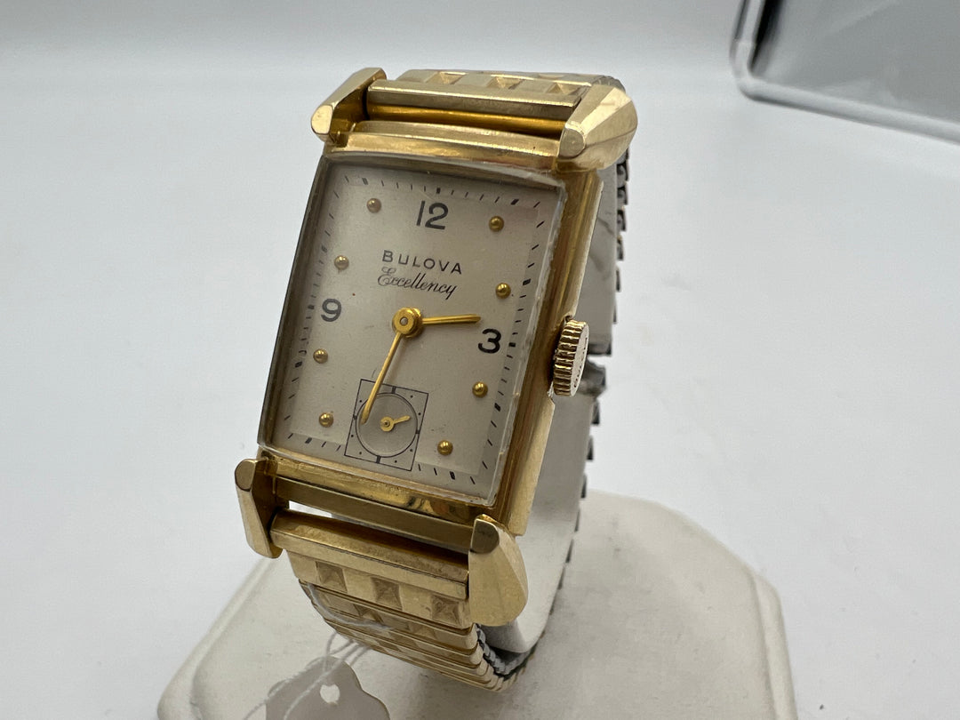 u175 Bulova 1950s Excellency 14k Gold Case Wrist Watch