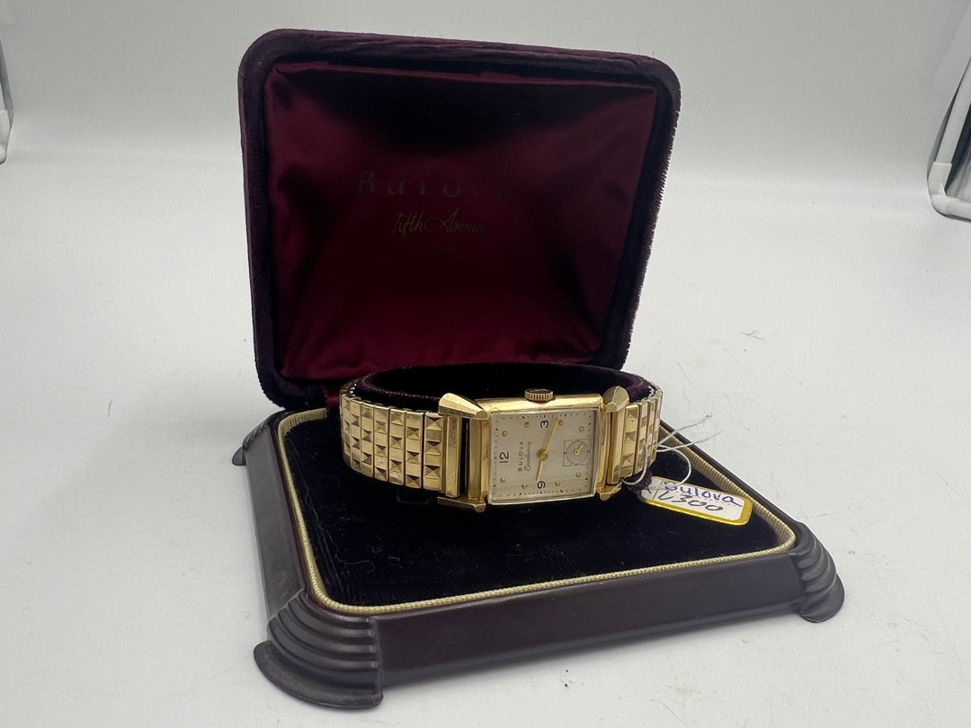 u175 Bulova 1950s Excellency 14k Gold Case Wrist Watch