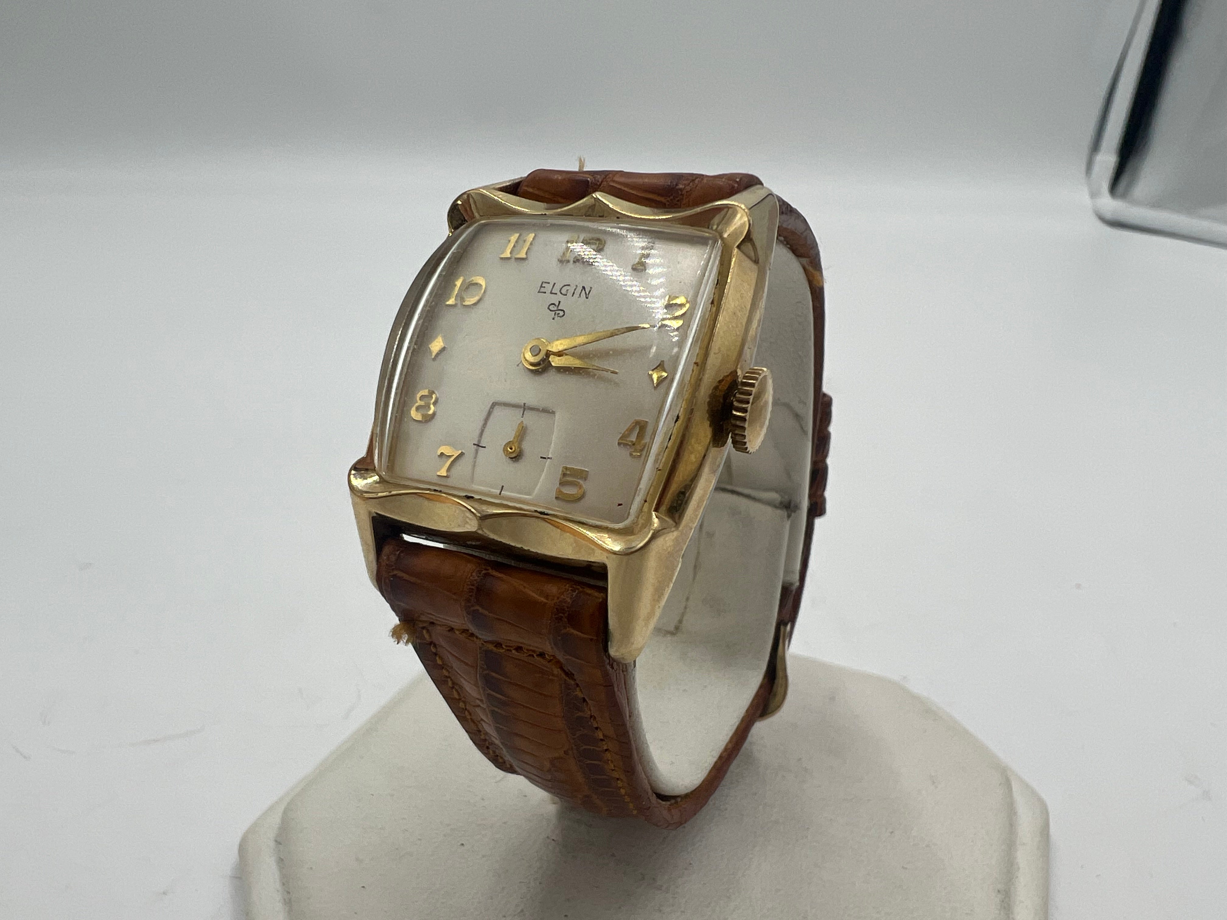 u179 Beautiful 1950s Elgin 10k Gold Plated Manual Wind Watch –  TimeKeepersOlive